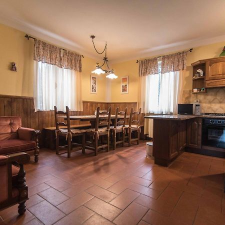 Casa Del Merlo Sant'Andrea di Compito Luaran gambar