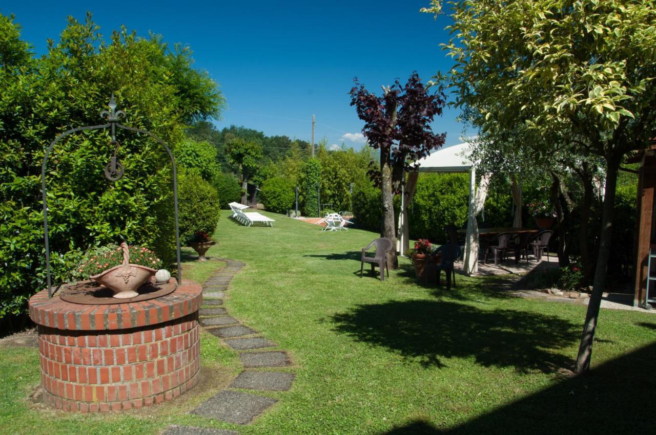 Casa Del Merlo Sant'Andrea di Compito Luaran gambar