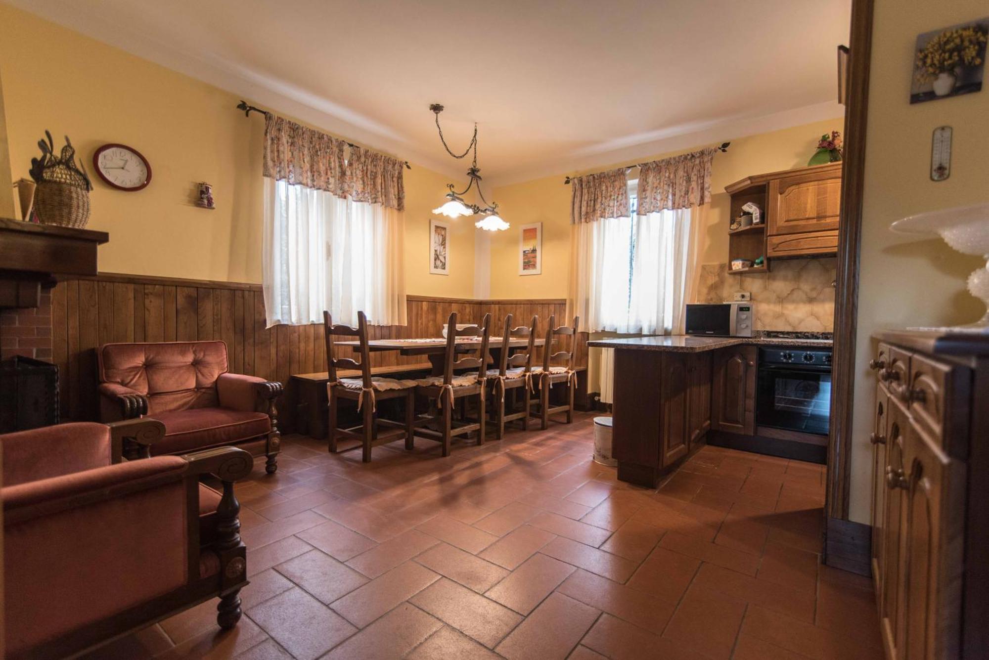 Casa Del Merlo Sant'Andrea di Compito Luaran gambar